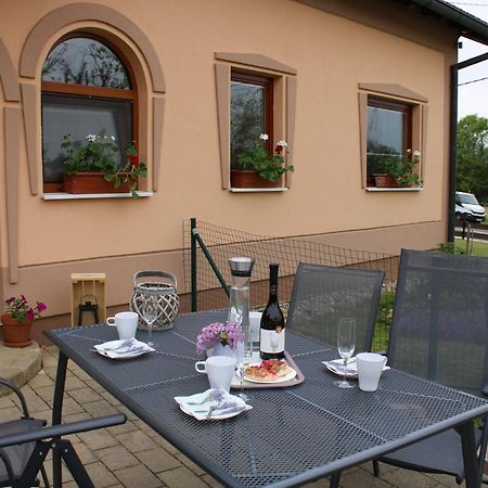 Appartement Kuca Za Odmor Slamek Sa Saunom à Sveti Martin Na Muri Extérieur photo